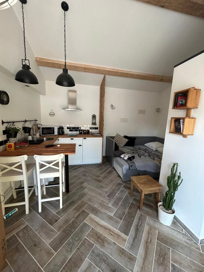 Charmant Studio Dans Villa - Jardin Privatif . ลาแซน-ซูร์-แมร์ ภายนอก รูปภาพ