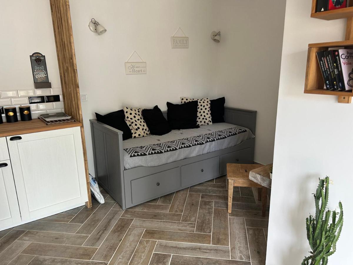 Charmant Studio Dans Villa - Jardin Privatif . ลาแซน-ซูร์-แมร์ ภายนอก รูปภาพ